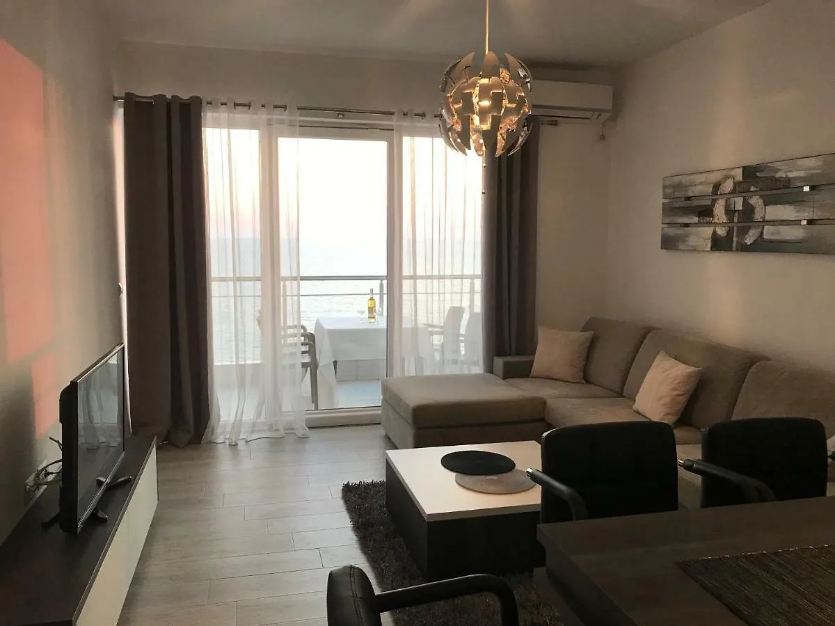 Sunset Apartment Sarande